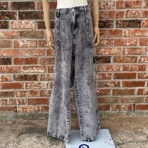 NWT Kendall & Kylie plus size grey acid washed wide leg high waist jeans  / XXL